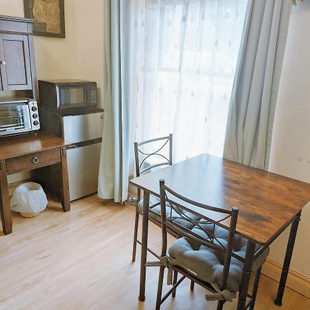 Uptown Area, Cozy King Suite, Quiet And Private, Free Parking, Walk To Restaurants Шарлотт Екстер'єр фото