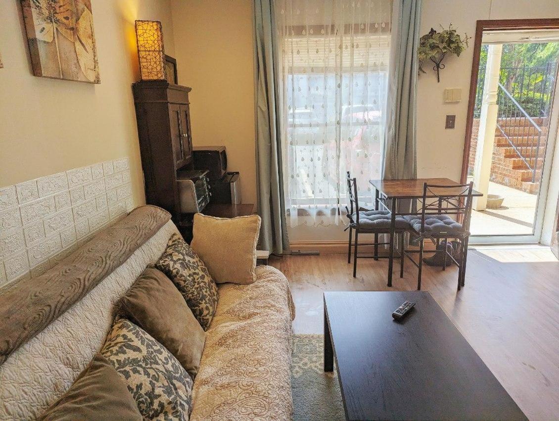 Uptown Area, Cozy King Suite, Quiet And Private, Free Parking, Walk To Restaurants Шарлотт Екстер'єр фото